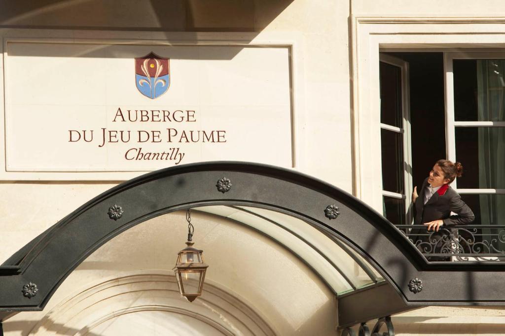 Auberge Du Jeu De Paume Chantilly Exteriör bild