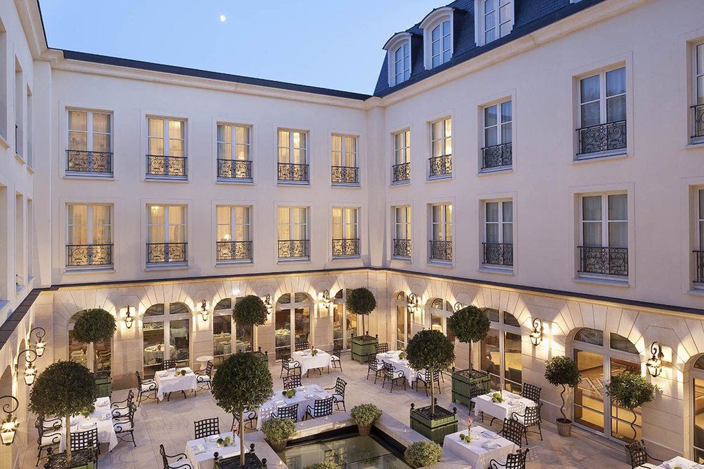Auberge Du Jeu De Paume Chantilly Exteriör bild